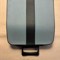 Macchina da scrivere Olivetti Lettera 22 cartella