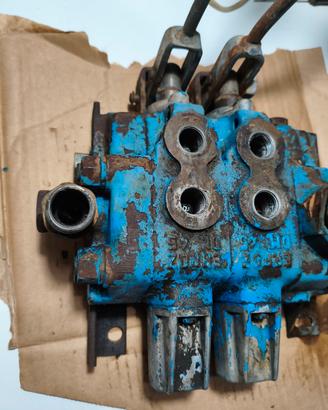 distributore oleodinamico 