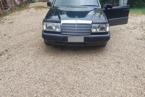 MERCEDES 200E  (W124)