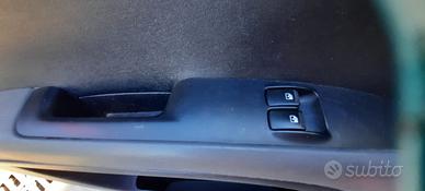 HYUNDAI I10 2009 - PULSANTIERA ALZAVETRO ANTERIORE