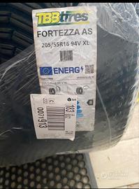 Pneumatici 4 stagioni