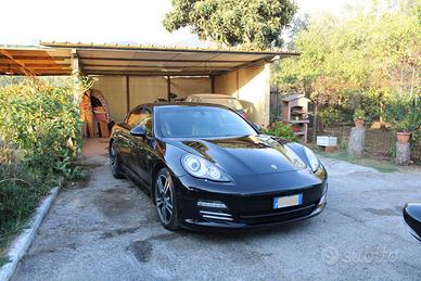 Porsche Panamera 4 2011