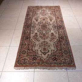 tappeto mediorientale vintage