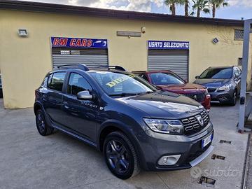 DACIA SANDERO STEPWAY 1.5 dCi AUTOMATICA ANNO 2017