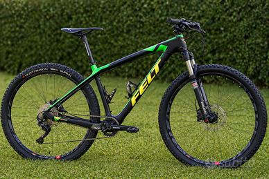 MTB felt carbonio leggera performante