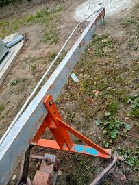 Palo per sollevatore trattore