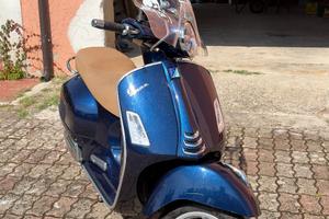 Piaggio Vespa GTS 125 ABS i.e.