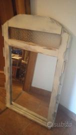 Specchio shalby in legno