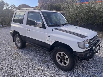 Mitsubishi Pajero 2.5
