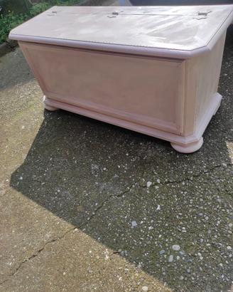 Cassapanca e mobiletto