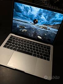 MacBook Pro 2016 con TouchBar 13 pollici