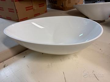 Lavabo da appoggio a goccia in ceramica bianca