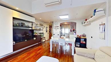 LUMINOSO E AMPIO TRILOCALE SENZA SPESE