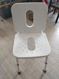 Comoda per anziani con alzata regolabile