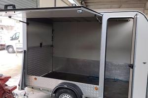 Carrello furgonato adatto anche ad un Street Food