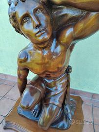 Tavolino Vintage con Scultura Atlante in Legno Mas