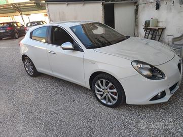Alfa Romeo Giulietta 1.6 JTDm-2 105 CV Distinctive