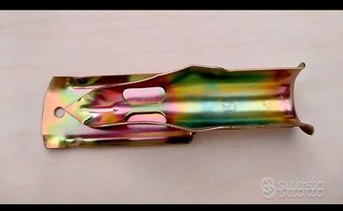 BECCUCCIO METALLICO APERTURA LATTINE OLIO