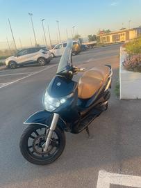 Beverly 250