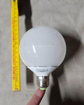 Lotto 4 Lampadine LED E27 Potenti Aigostar Globo