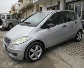 MERCEDES-BENZ A 180 CDI Elegance