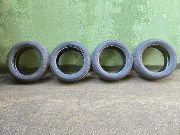 Treno pneumatici estivi SUV 225/55-18 Bridgestone