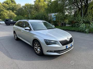 Skoda Superb 2.0 TDI DSG