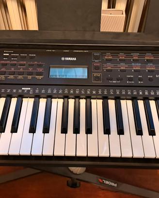 Tastiera Yamaha PSR-E273