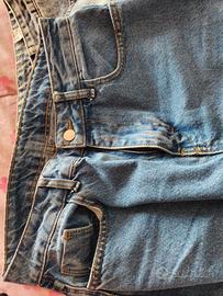jeans mom corti alla caviglia 