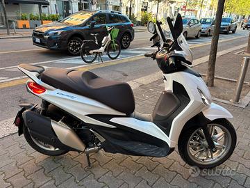 PIAGGIO BEVERLY 400 hpe