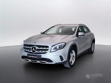 MERCEDES-BENZ GLA-X156 2017 - GLA 220 d Sport 4mat