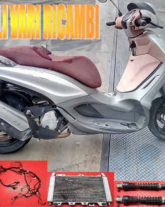PIAGGIO BEVERLY 125i.e. ANNO 2015 x RICAMBI