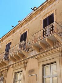Palazzo in stile liberty