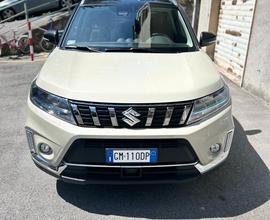 Suzuki Vitara Hybrid 4x4 automatico