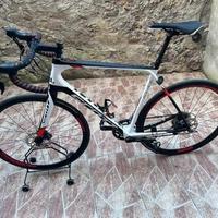 Bici da strada/corsa Scott Solace 20 Disc carbonio