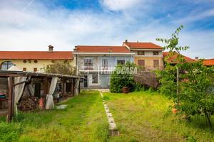 Casa indipendente a Santena 7 locali