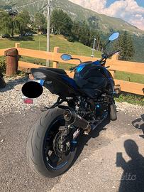 Suzuki Gsx s 750