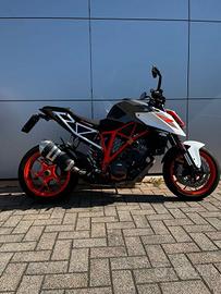 KTM 1290 Super Duke R