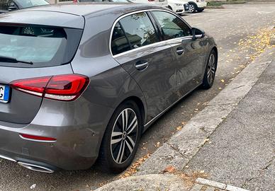 Mercedes Benz - A 180d Automatic - Sport