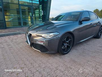 Giulia 210 CV4x4 Q4 Veloce valuto usato