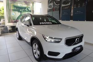 VOLVO XC40 T2 Momentum Core