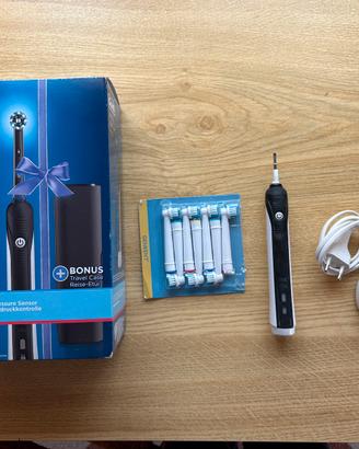 Spazzolino elettrico oral b Pro 750 black edition