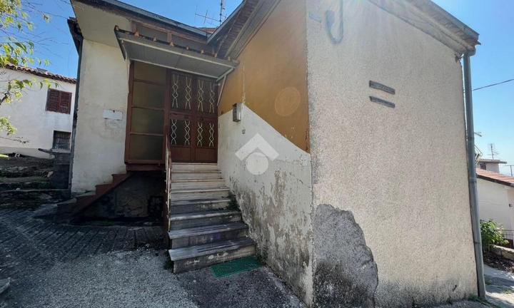 CASA SEMINDIPENDENTE A VEROLI