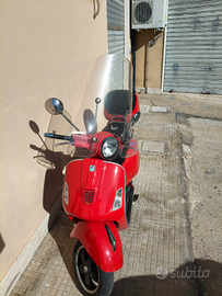 Vespa 300 gts