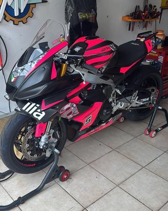 Rs 660 pista sportbike