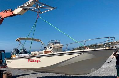 Boston Whaler 25 outrage classic