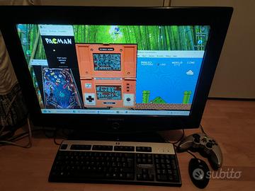 PC Windows 11 con wifi e giochi retrò