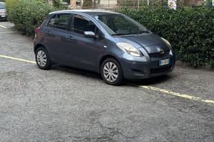 Toyota Yaris 1.0 5 porte Sol