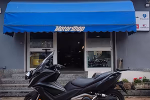 Kymco AK 550