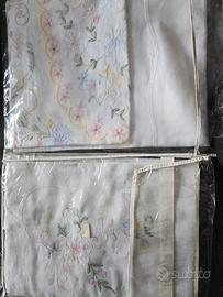 Set coperta e tovaglia x 12 in lino ed organza. 